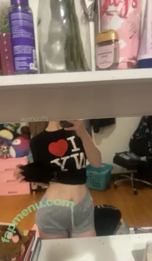 Organickitty / thisisnotbiblestudy nude photo #0033