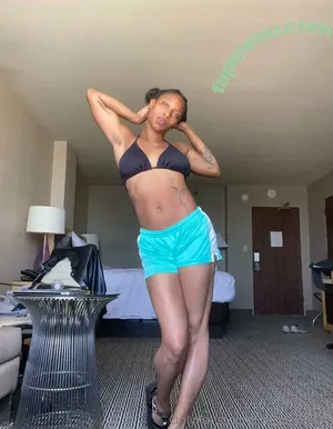  nude photo #0004