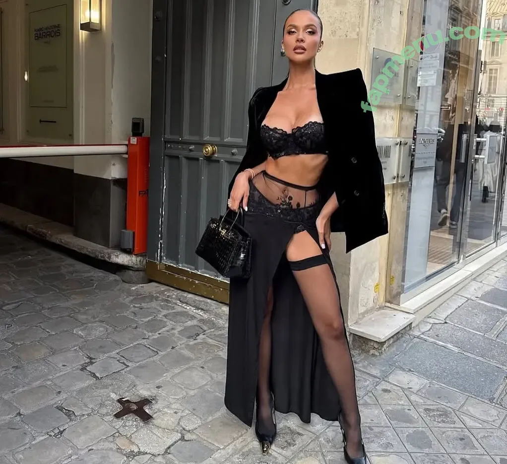 Oriola Marashi nude photo #0172 (oriolamarashi)