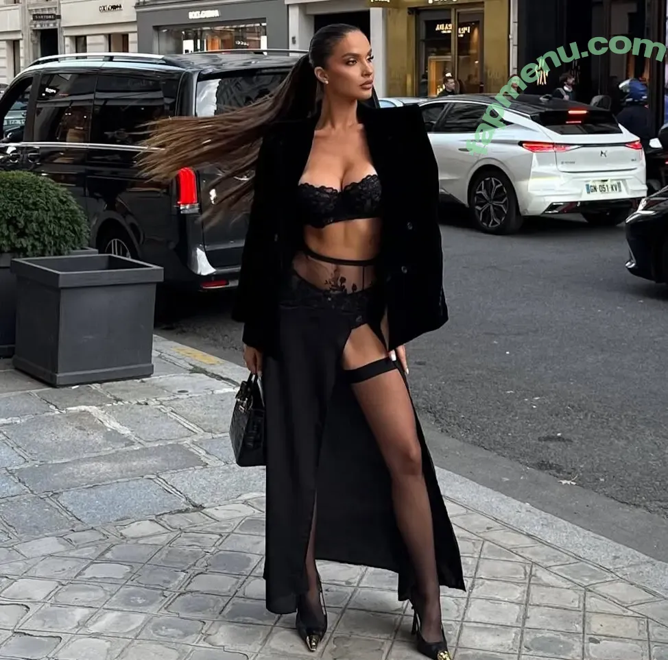 Oriola Marashi nude photo #0174 (oriolamarashi)