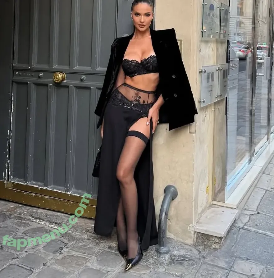 Oriola Marashi nude photo #0175 (oriolamarashi)