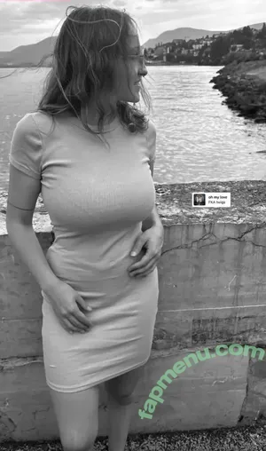 Oryvllmiee nude photo #0007