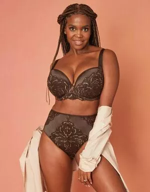 Oti Mabuse / otimabuse nude photo #0050