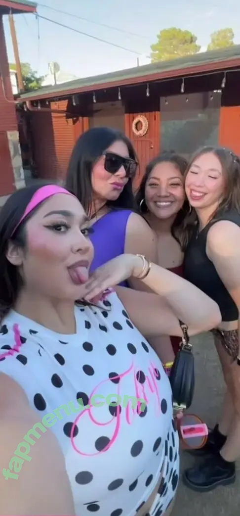 ovomanda nude photo #0046 (amanda trudeau)