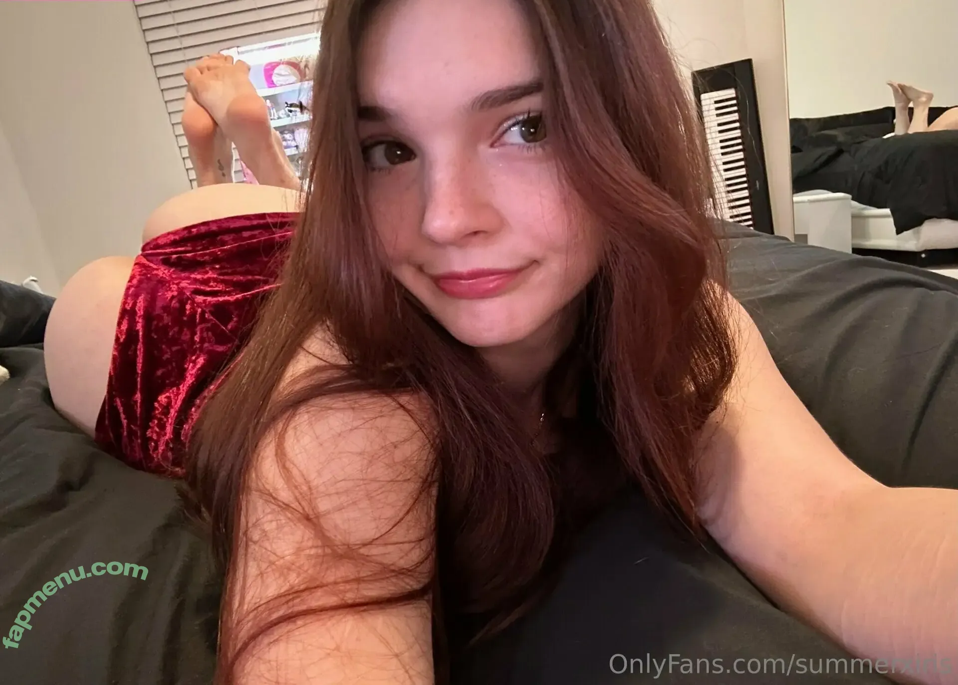 ovwvou nude photo #0004 (ovvcw / sky)
