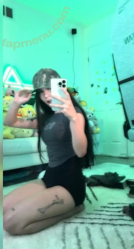 Oxythoughtin nude photo #0012 (Avivasofia / Misopacketbae)