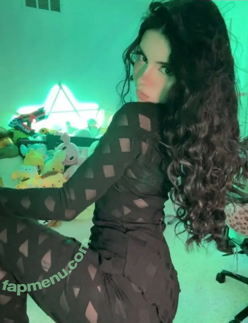 Oxythoughtin nude photo #0008 (Avivasofia / Misopacketbae)