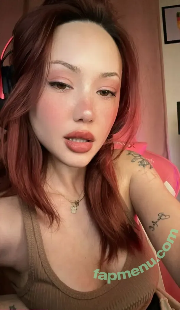 ozbassak nude photo #0044 (ambertan)