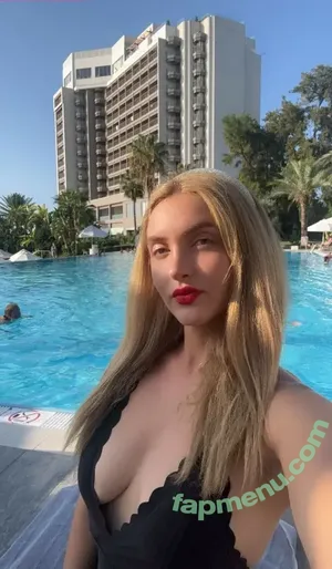 Özge Norman / Ozge.norman Bonjinn Cikcikkus9 / ozge.norman nude photo #0047