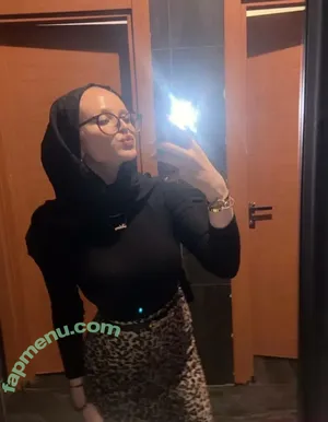 ozlemylzz / ozlemylzz34 nude photo #0058