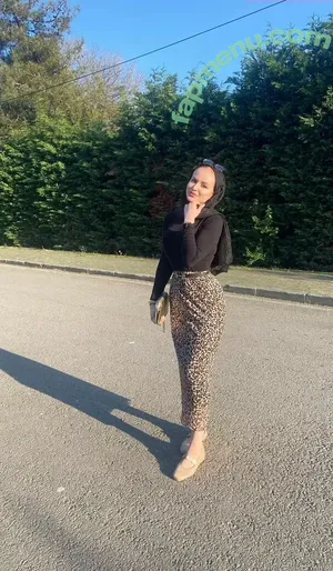 ozlemylzz / ozlemylzz34 nude photo #0060