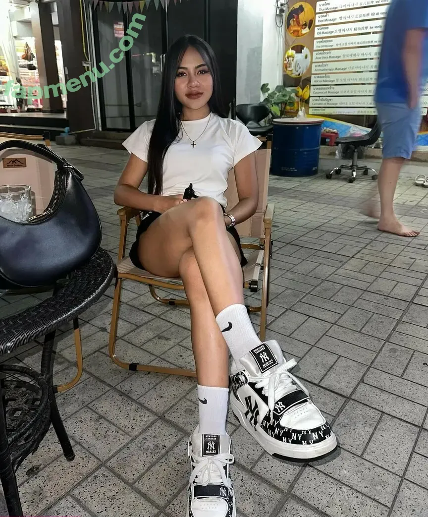 p_omxjj nude photo #0003 (POMPAM)