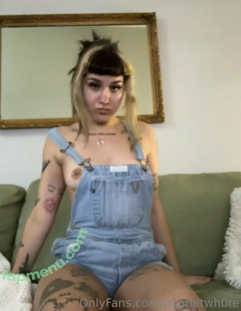 p1anetwh0re nude photo #0001 (pearlypearlmagic)