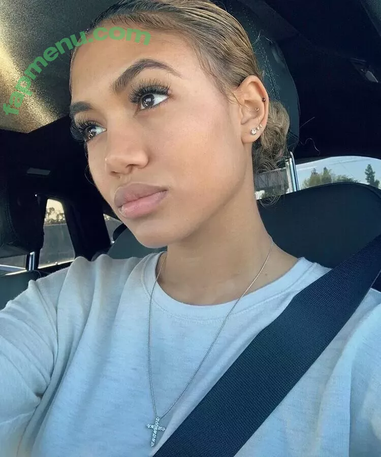 Paige Hurd nude photo #0039 (thugginn)