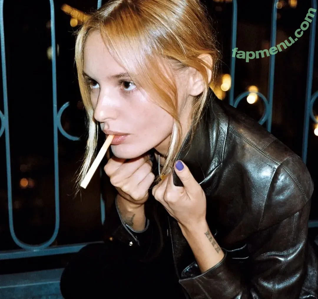 Paige Reifler nude photo #0049 (reiflerpaige)