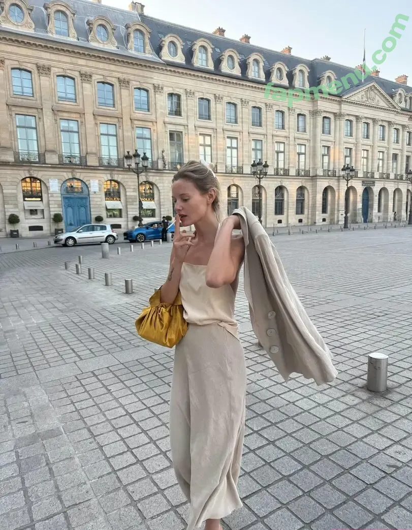 Paige Reifler nude photo #0057 (reiflerpaige)