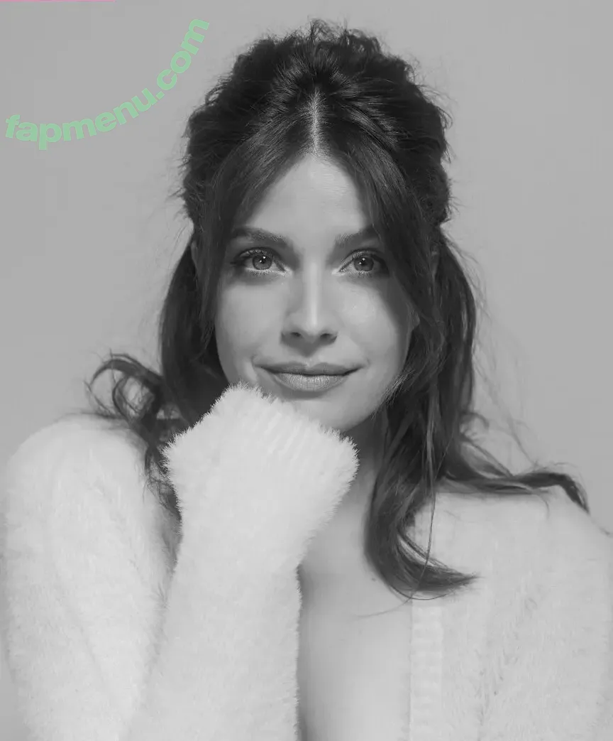Paige Spara nude photo #0029 (paigespara)