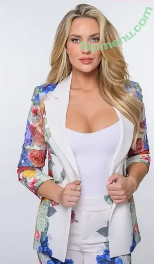 Paige Spiranac / PaigeSpiranac / _paige.renee nude photo #0011