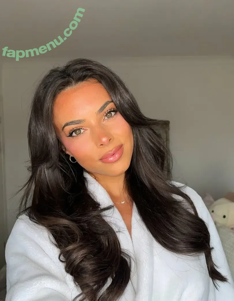 Paige Thorne nude photo #0171 (bellathorne / paigethornex)