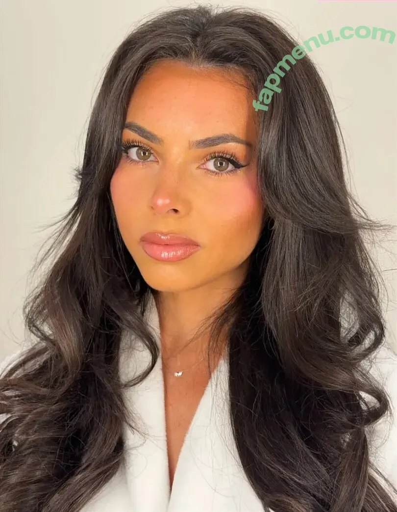 Paige Thorne nude photo #0172 (bellathorne / paigethornex)