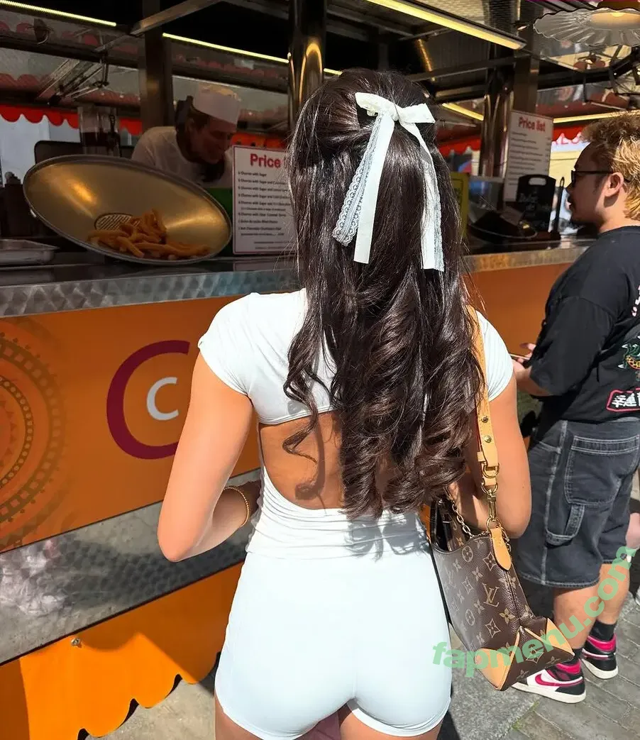 Paige Thorne nude photo #0174 (bellathorne / paigethornex)