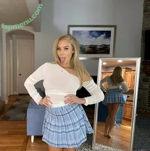 paigeflix / paige.flix nude photo #0003