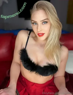 paigeflix / paige.flix nude photo #0005