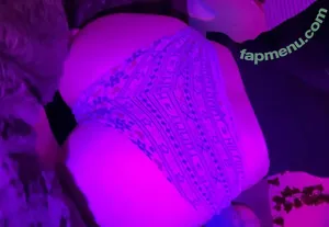 paigeishere18 / paigebrianna18 nude photo #0002