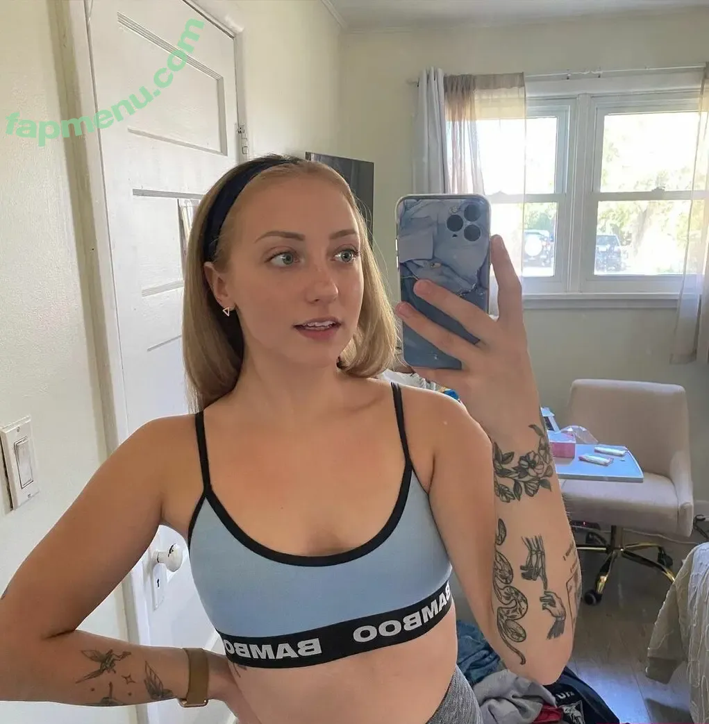 paigelayle nude photo #0001 (paigelayle)