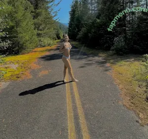  nude photo #0006