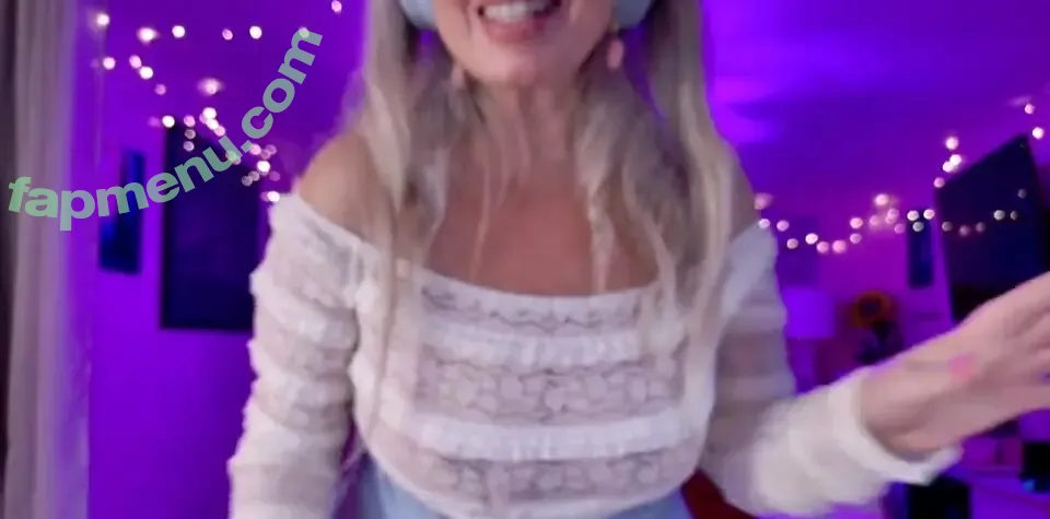 Paintedrose nude photo #0088 (Rosie / paintedroselive)