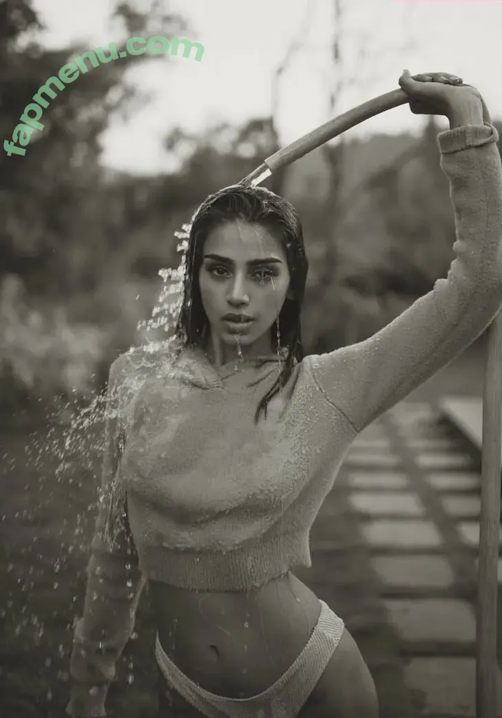 Pakhi Gadh nude photo #0175 (pakhigadh)