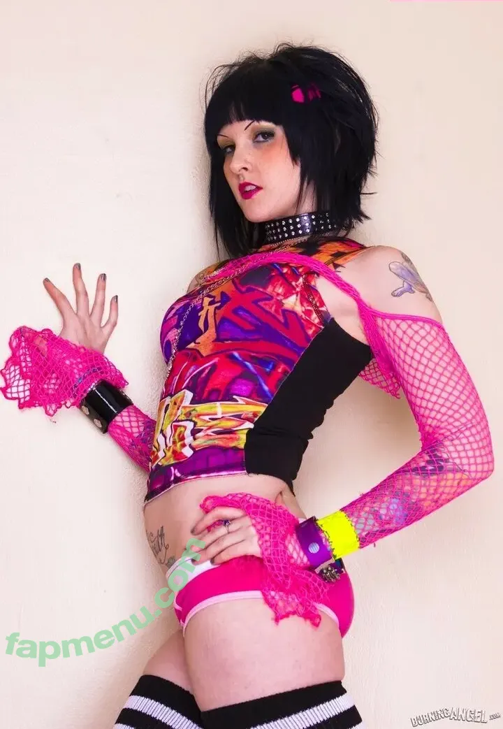 Pale Snow White nude photo #0119 (pale.snow.white)