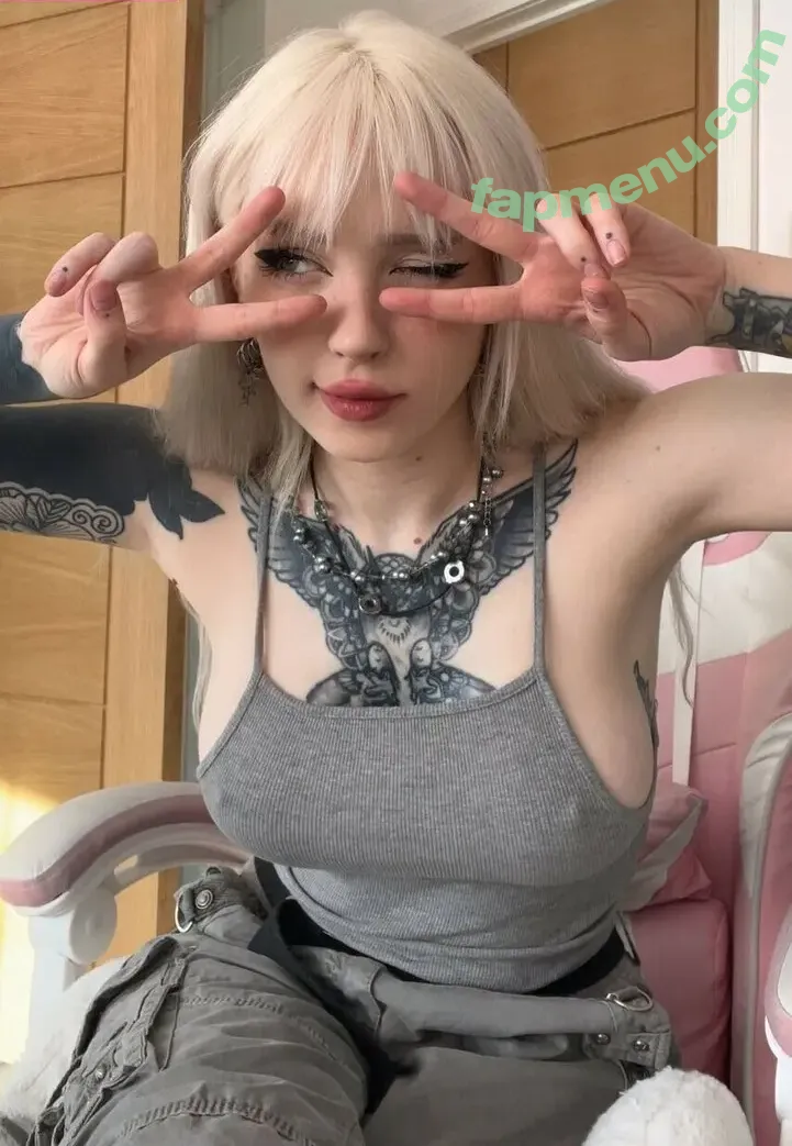 Pale Snow White nude photo #0125 (pale.snow.white)