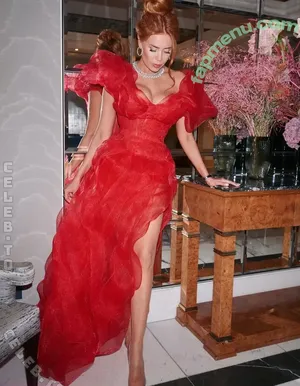 Palina Rojinski / PalinaRojinski / action / palinski nude photo #0346