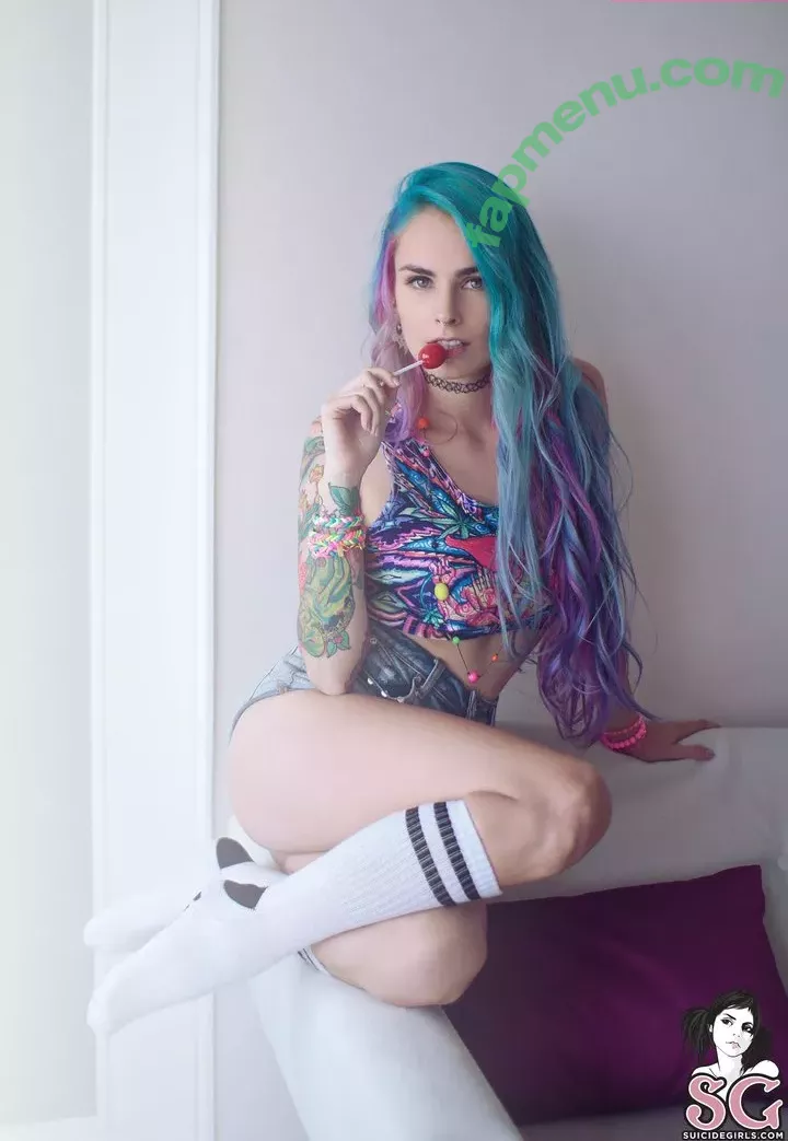 Paloma nude photo #0016 (notpaloma / palomasuicide)