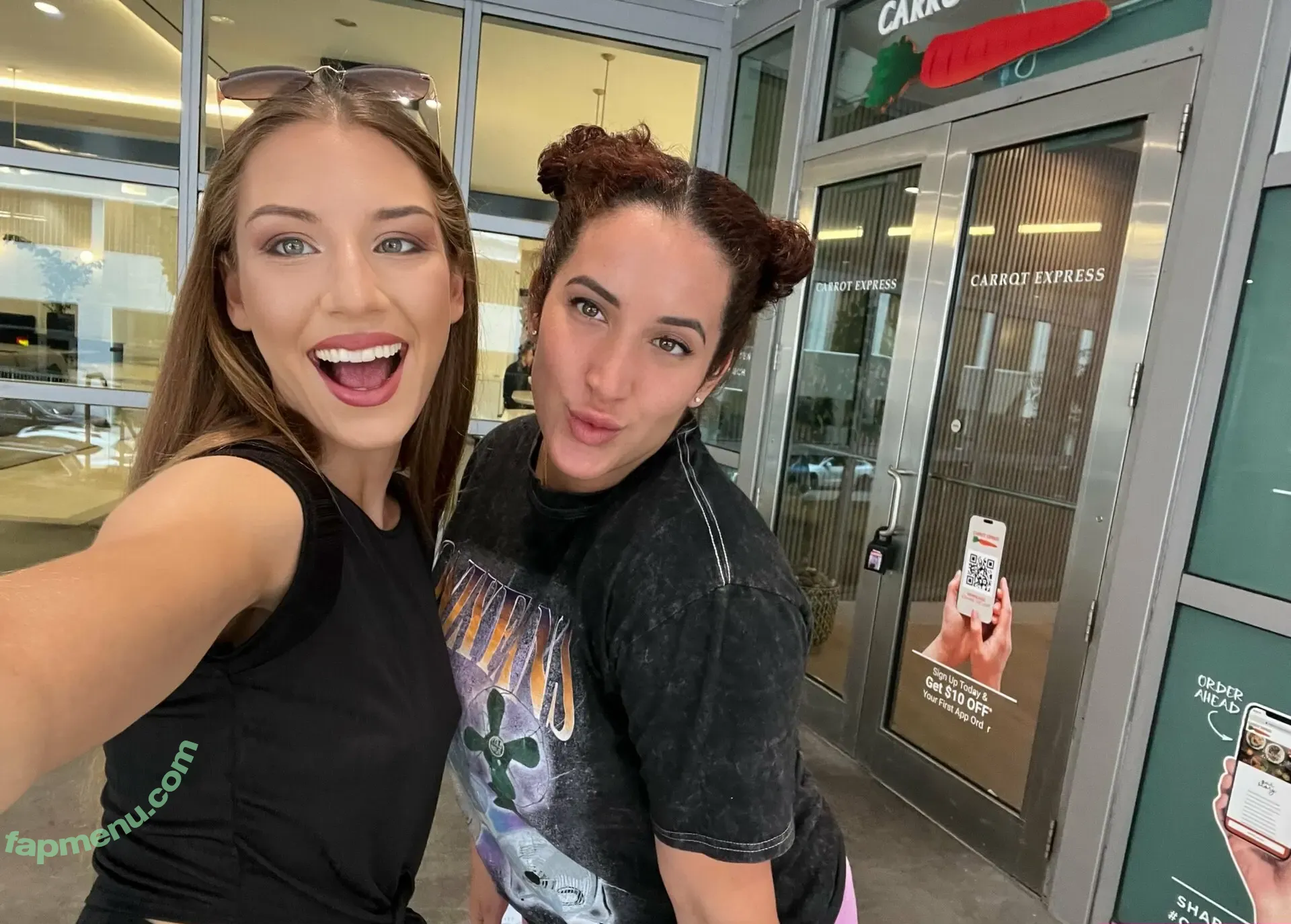 Paloma nude photo #0162 (p41oma / paloma_white / palomaanahir)