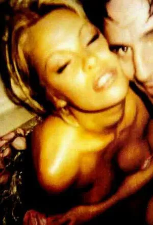 Pamela Anderson / mepamelaanderson / pamelaanderson nude photo #0372