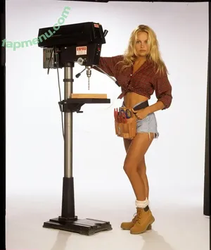 Pamela Anderson / mepamelaanderson / pamelaanderson nude photo #0886