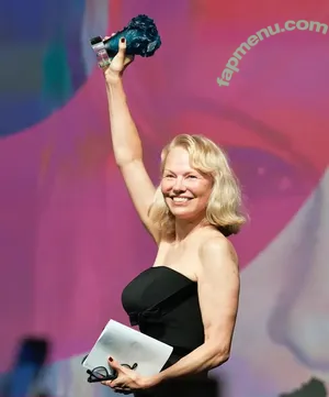 Pamela Anderson / mepamelaanderson / pamelaanderson / pamelaandersonfoundation nude photo #0982