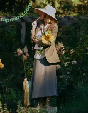 Pamela Anderson / mepamelaanderson / pamelaanderson / pamelaandersonfoundation nude photo #0986