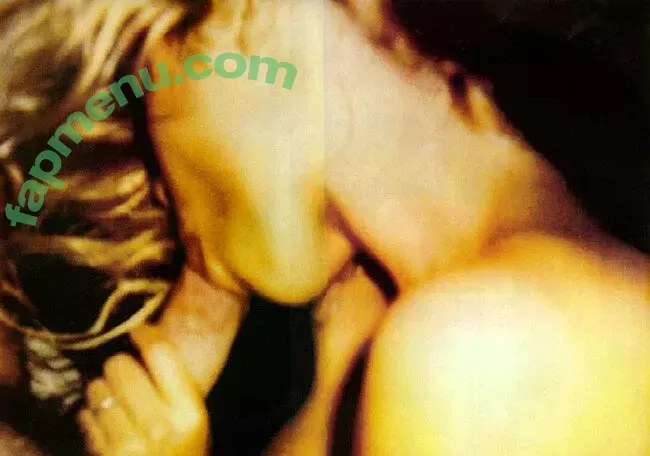 Pamela Anderson nude photo #0371 (mepamelaanderson / pamelaanderson)