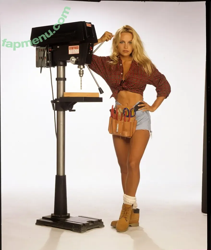 Pamela Anderson nude photo #0910 (mepamelaanderson / pamelaanderson)