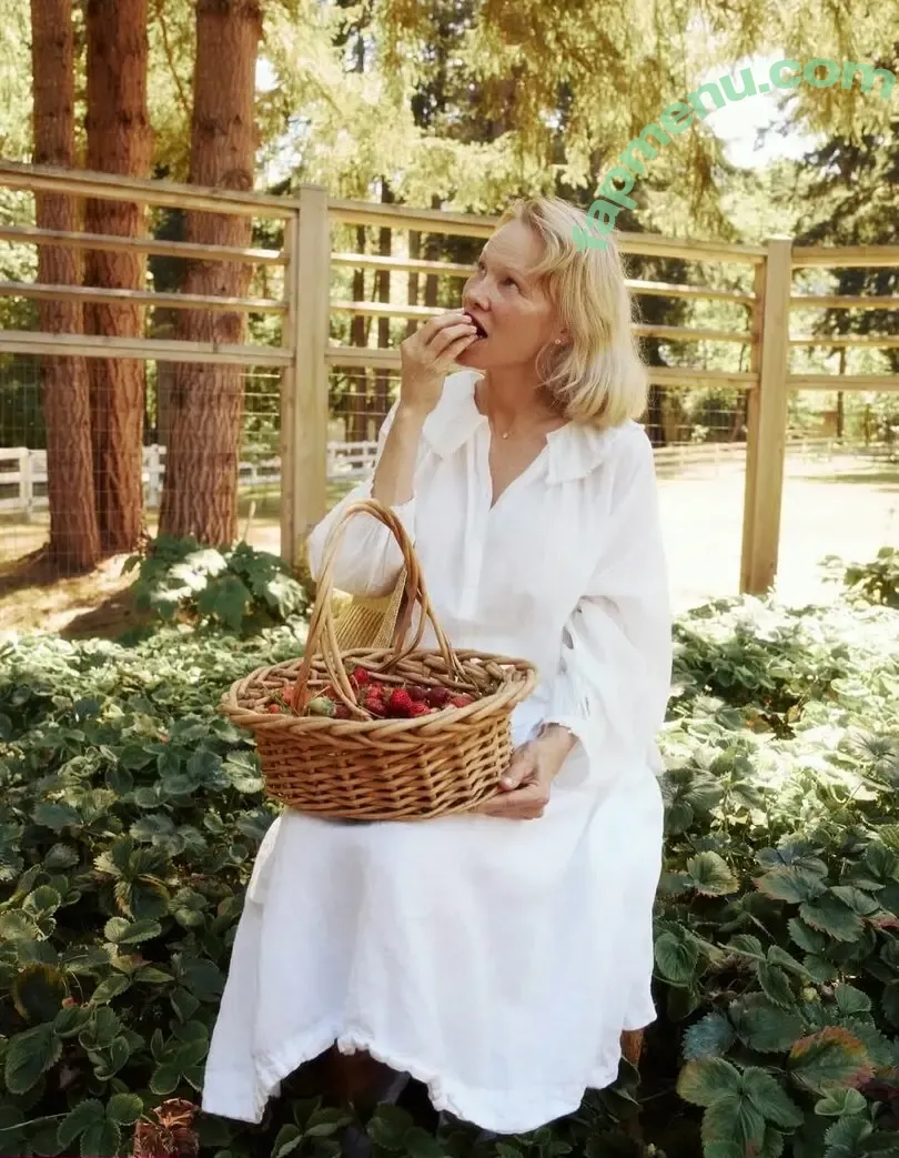 Pamela Anderson nude photo #0988 (mepamelaanderson / pamelaanderson / pamelaandersonfoundation)