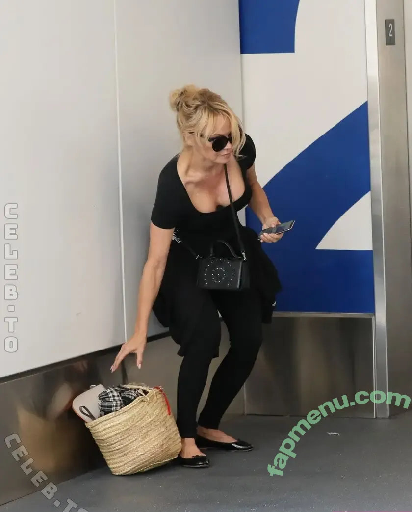 Pamela Anderson nude photo #1000 (mepamelaanderson / pamelaanderson / pamelaandersonfoundation)