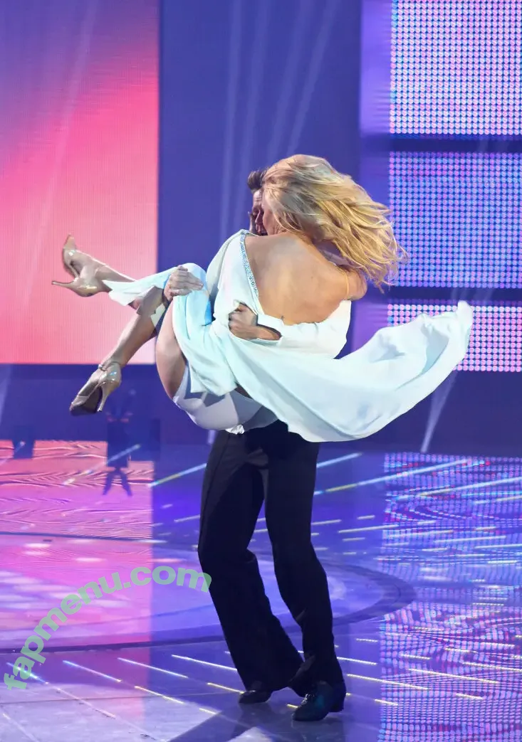 Pamela Anderson nude photo #1041 (mepamelaanderson / pamelaanderson / pamelaandersonfoundation)