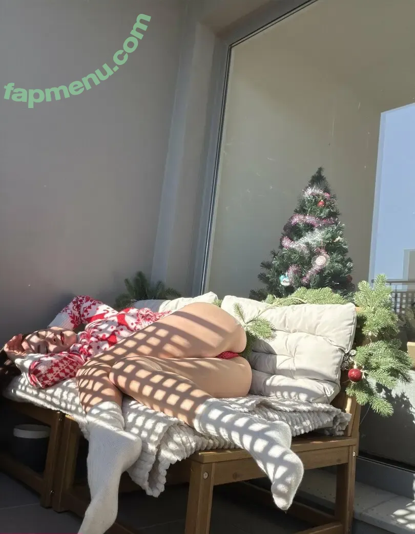 pani_hvylyasta nude photo #0018 (pani_hvylyasta)