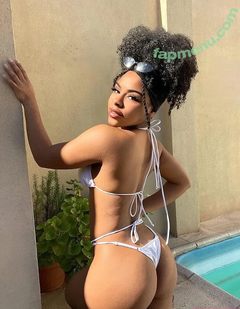 Paola AXO nude photo #0003 (Paola AXO)