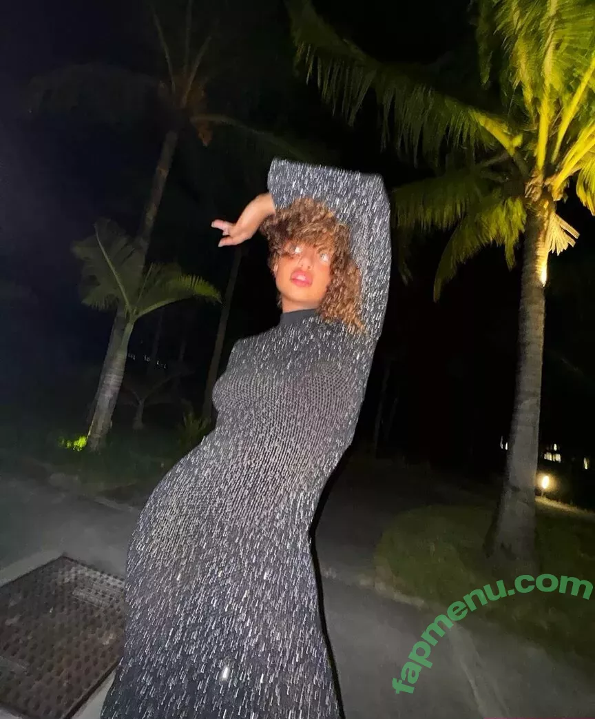 Paola Locatelli nude photo #0129 (Paola Lct / paolalct)