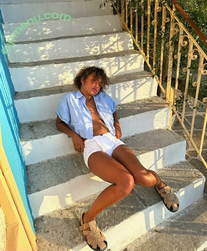 Paola Locatelli nude photo #0353 (Paola Lct / paolalct)